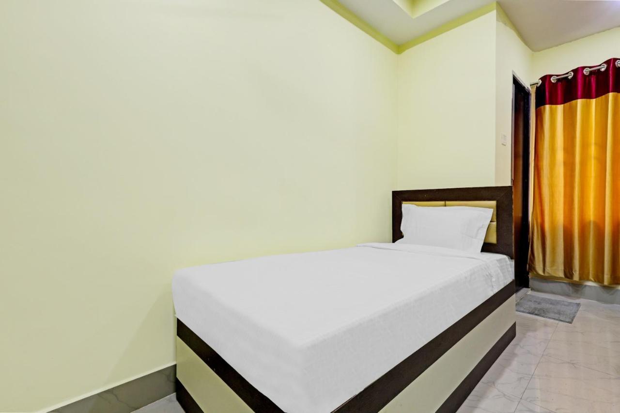 Capital O 85514 Kalpana Hotel Guwahati Eksteriør bilde