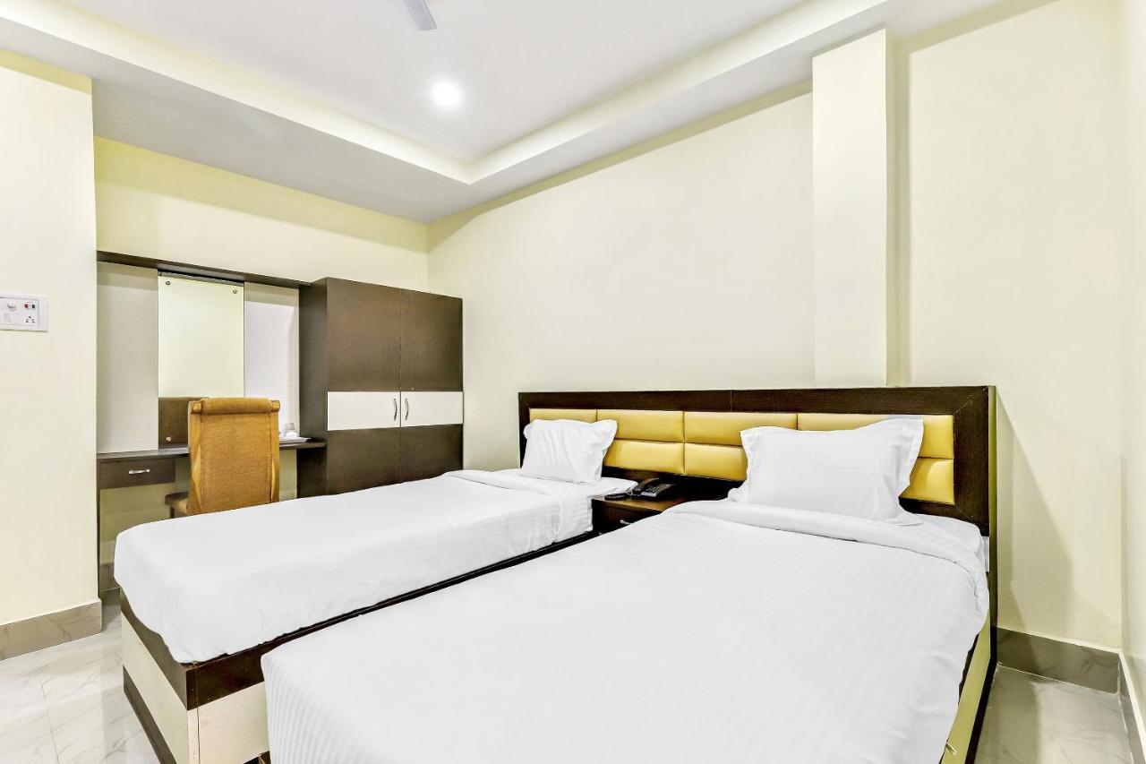 Capital O 85514 Kalpana Hotel Guwahati Eksteriør bilde